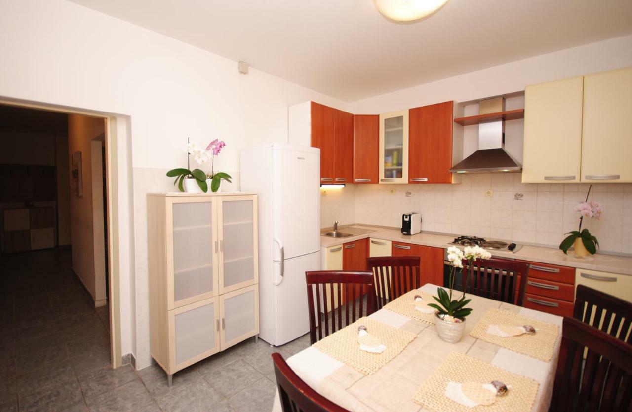 Apartment Raquil Split Exteriör bild